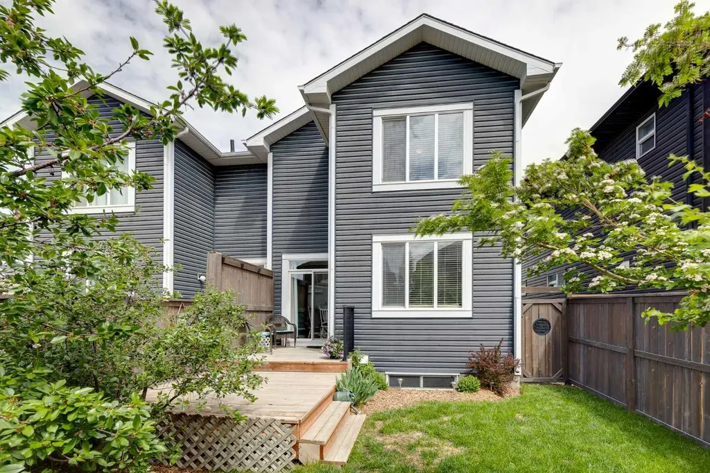 565 Midtown Street SW Airdrie AB T4B 4E2
