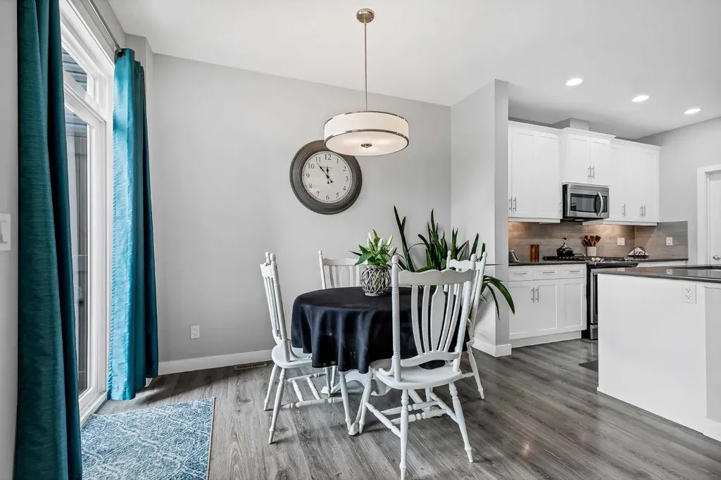 565 Midtown Street SW Airdrie AB T4B 4E2