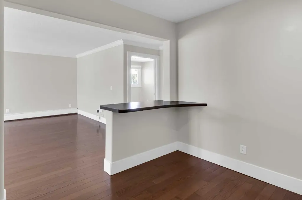 2002 11 Avenue SW Calgary AB T3C 0P1