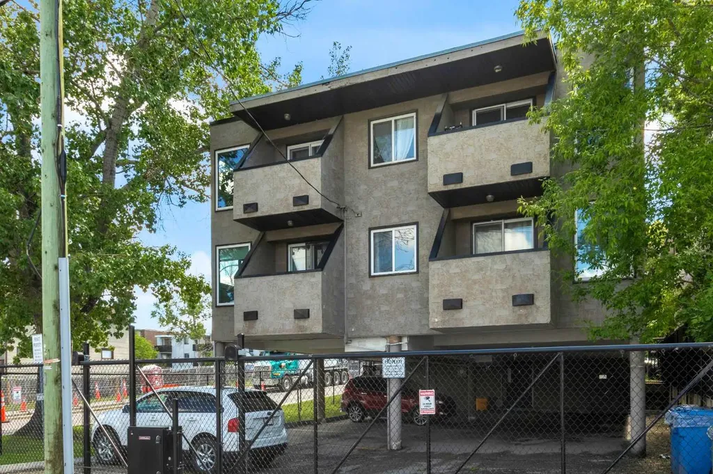2002 11 Avenue SW Calgary AB T3C 0P1