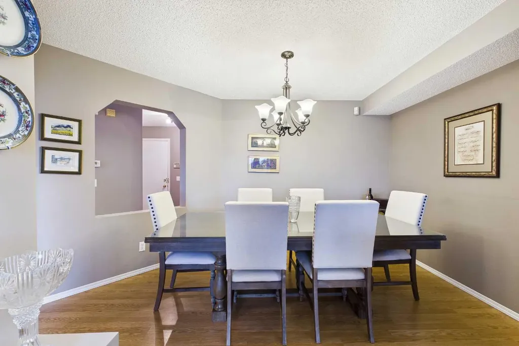 279 Valley Brook Circle NW Calgary AB T3B 5S4