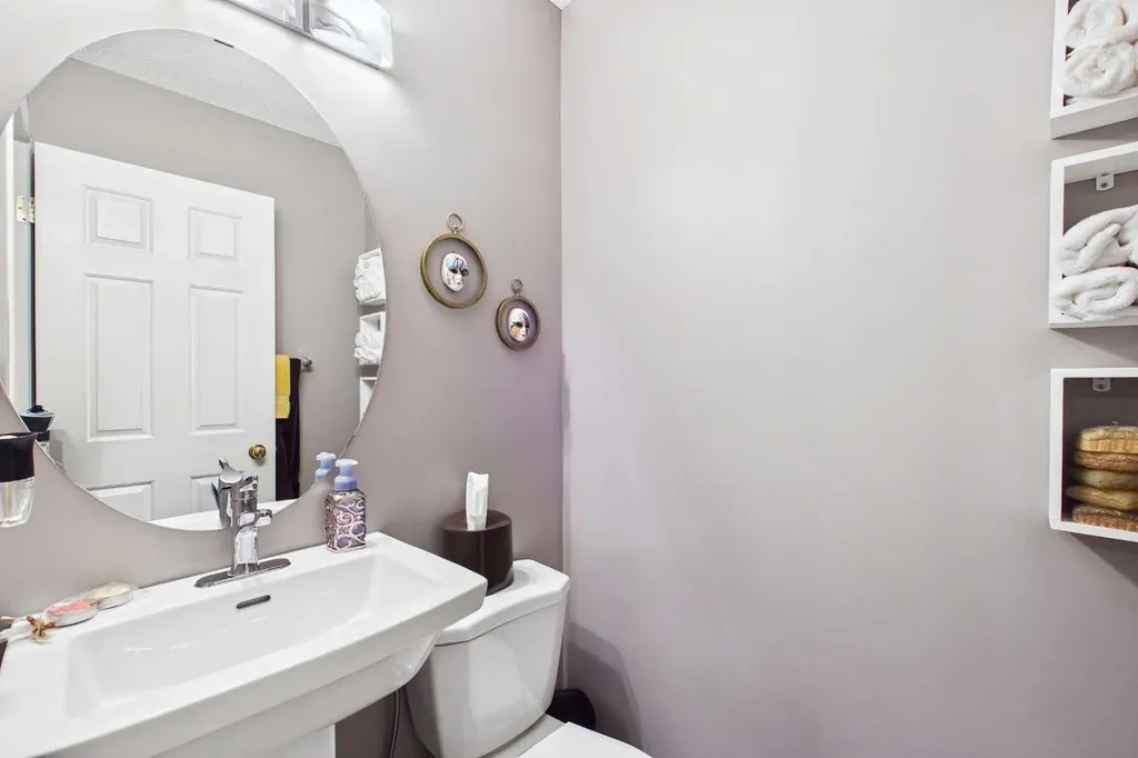 279 Valley Brook Circle NW Calgary AB T3B 5S4