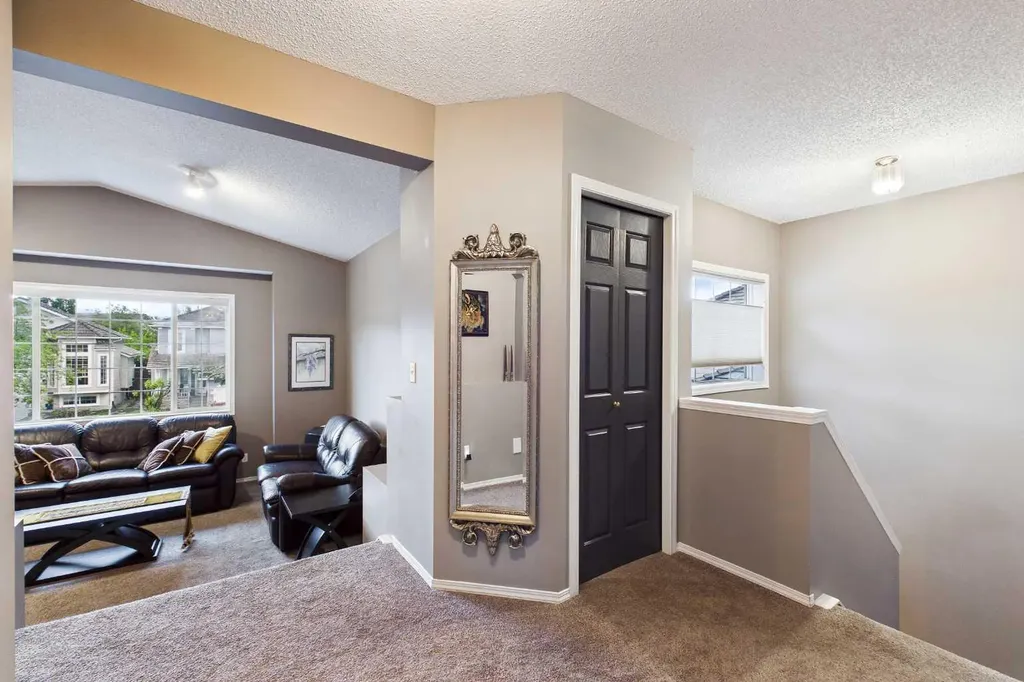 279 Valley Brook Circle NW Calgary AB T3B 5S4