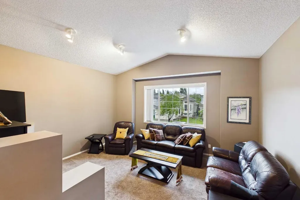 279 Valley Brook Circle NW Calgary AB T3B 5S4