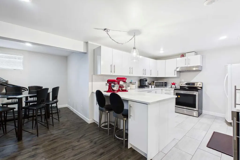 279 Valley Brook Circle NW Calgary AB T3B 5S4