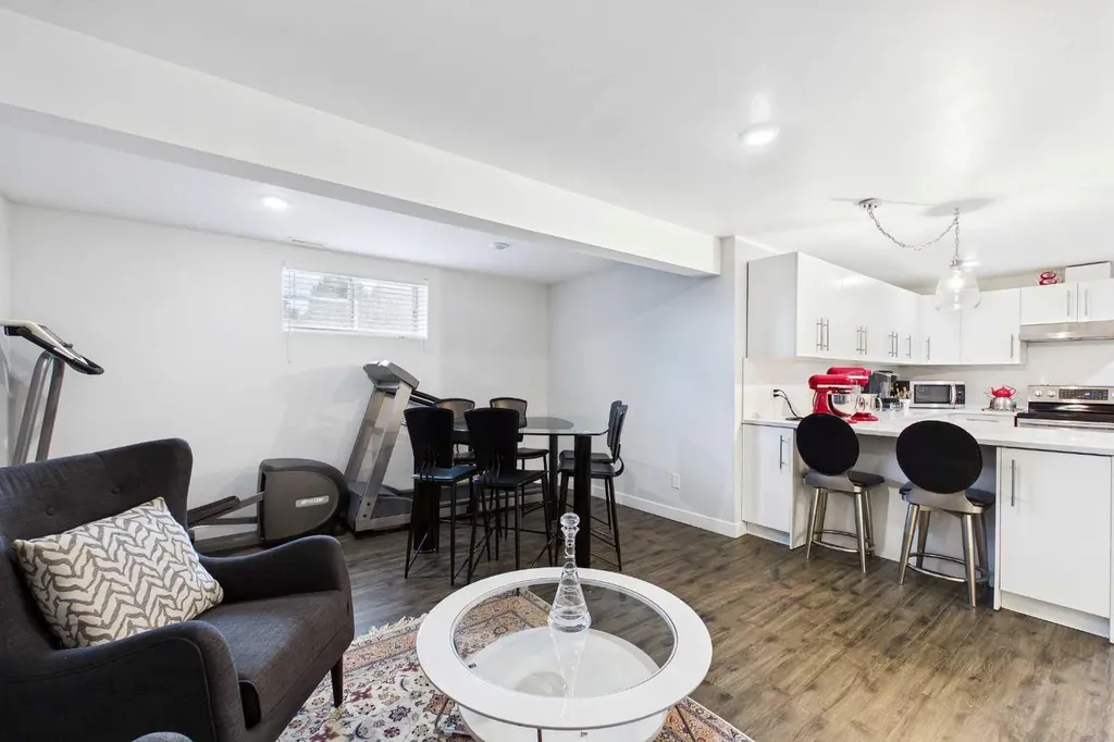 279 Valley Brook Circle NW Calgary AB T3B 5S4