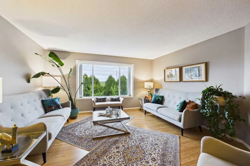 279 Valley Brook Circle NW Calgary AB T3B 5S4
