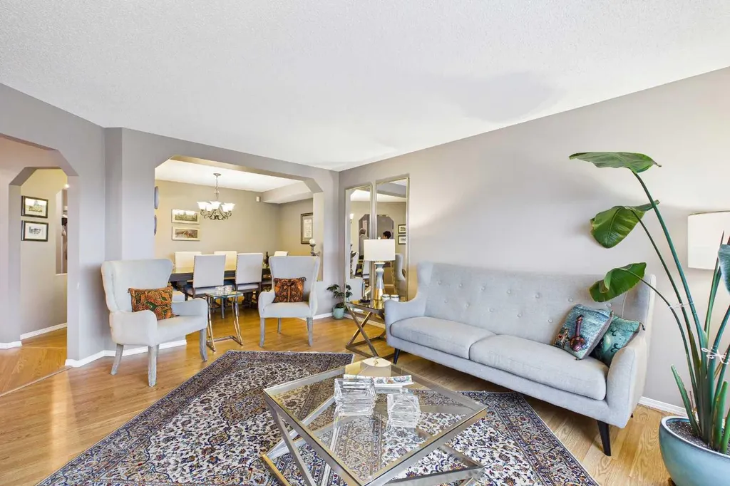 279 Valley Brook Circle NW Calgary AB T3B 5S4