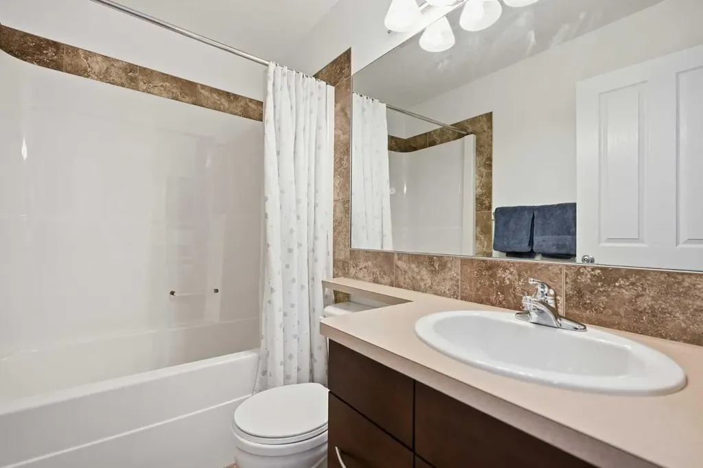 114 Cougarstone Crescent SW Calgary AB T3H 4Z5