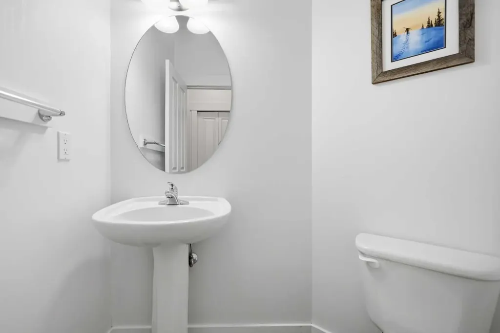 114 Cougarstone Crescent SW Calgary AB T3H 4Z5
