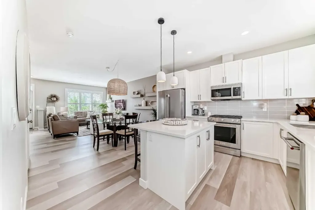 116 Precedence Way Cochrane AB T4C 2T5