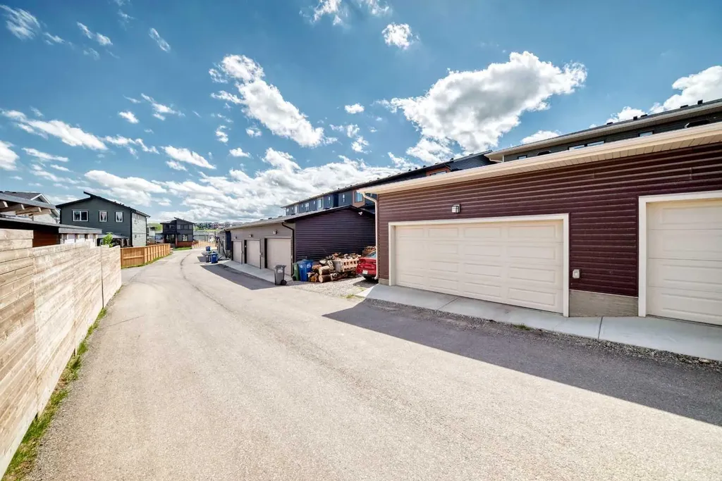 116 Precedence Way Cochrane AB T4C 2T5
