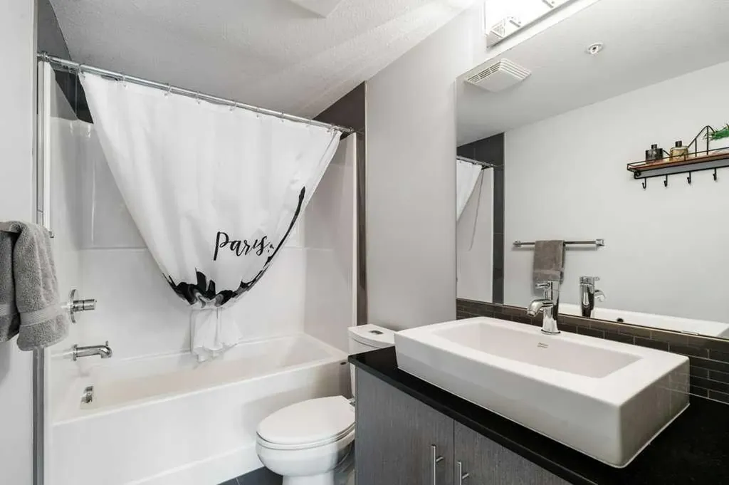 11 Mahogany Row SE Calgary AB T3M 2L6