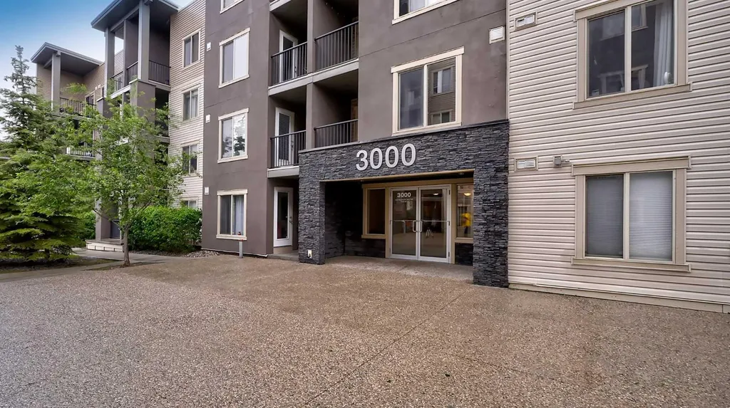 403 Mackenzie Way SW Airdrie AB T4B 3V7