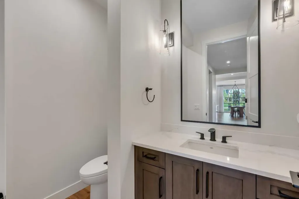 236 Marina Grove SE Calgary AB T3M 3J4