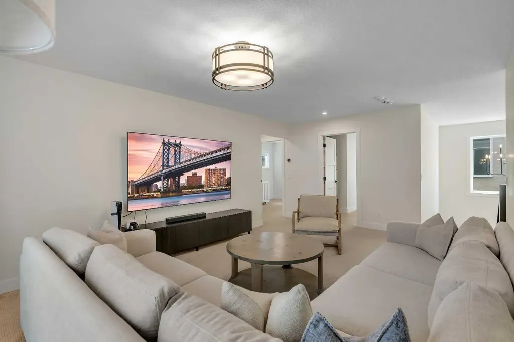 236 Marina Grove SE Calgary AB T3M 3J4