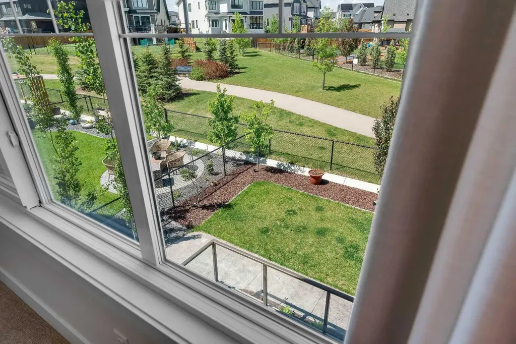 236 Marina Grove SE Calgary AB T3M 3J4