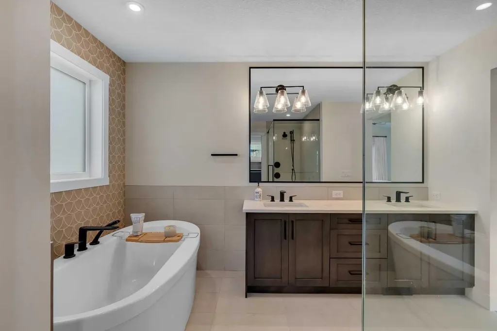 236 Marina Grove SE Calgary AB T3M 3J4