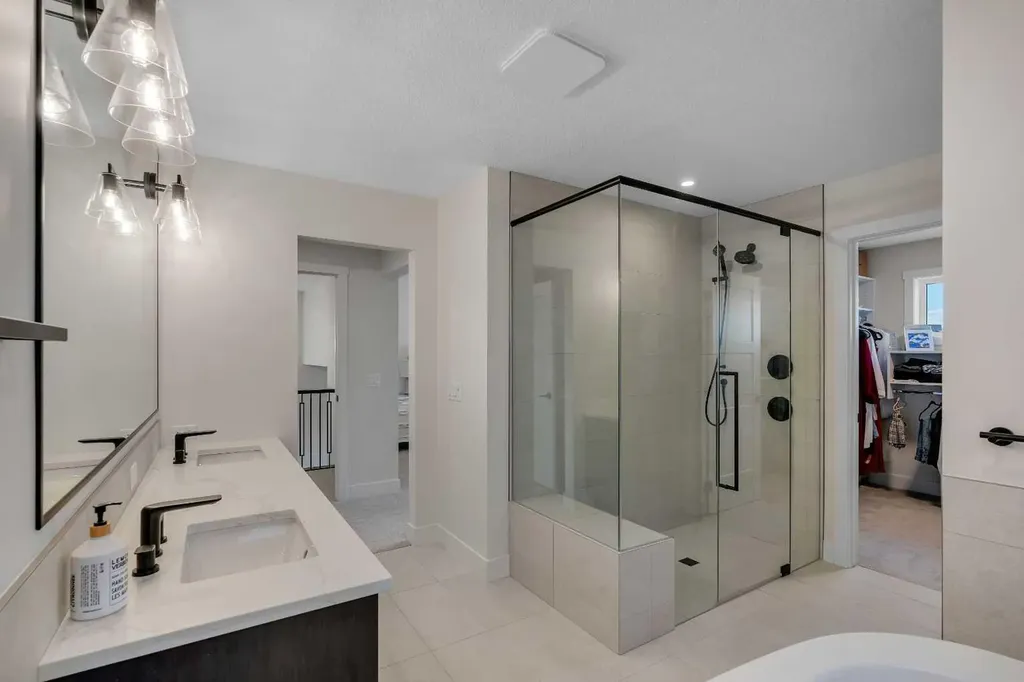 236 Marina Grove SE Calgary AB T3M 3J4