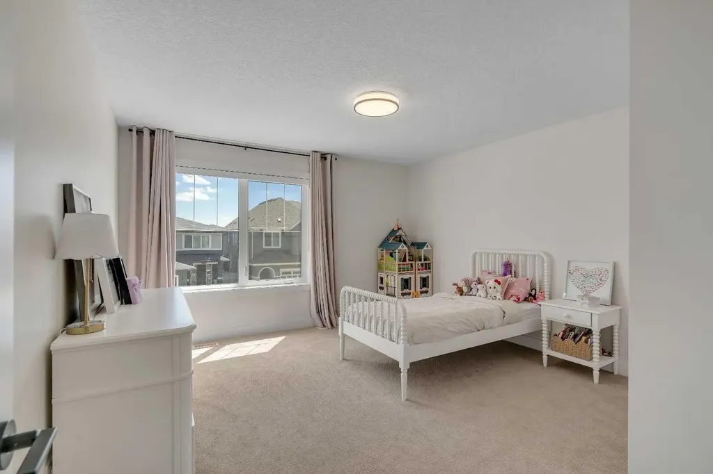 236 Marina Grove SE Calgary AB T3M 3J4