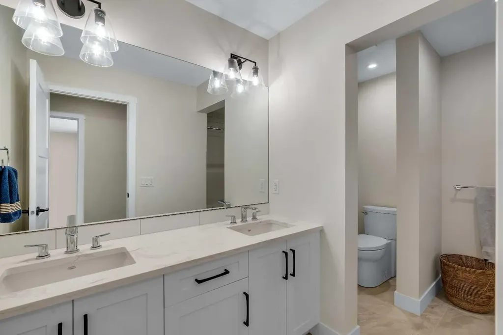 236 Marina Grove SE Calgary AB T3M 3J4