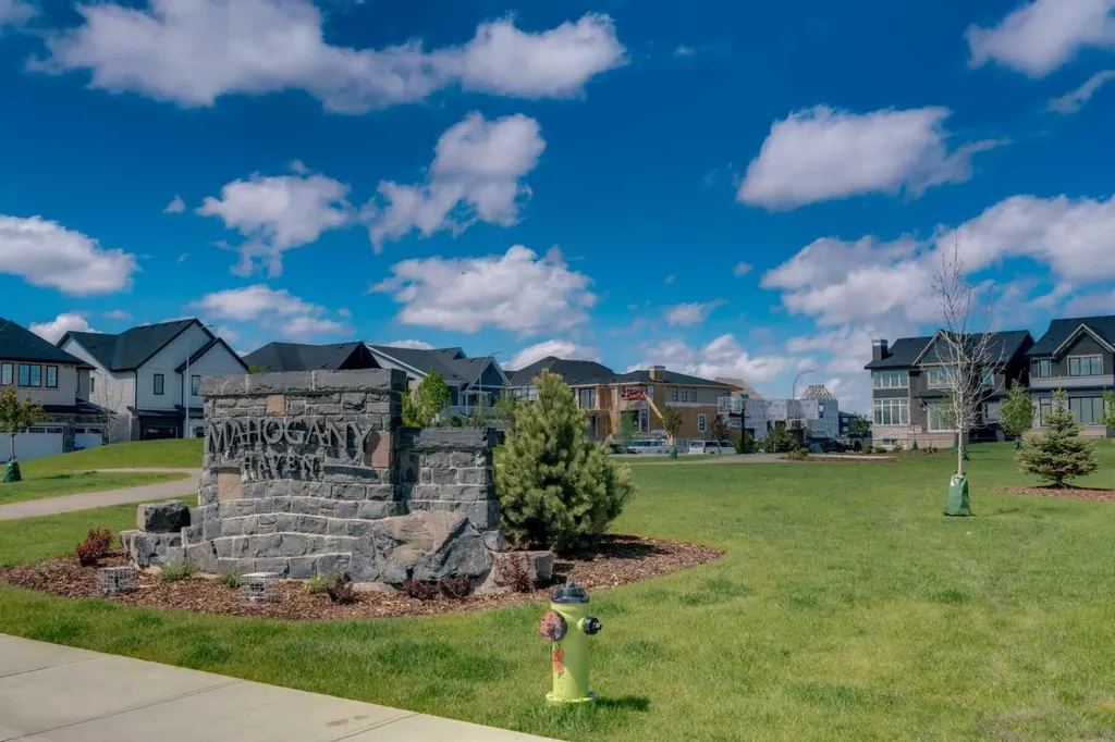 236 Marina Grove SE Calgary AB T3M 3J4