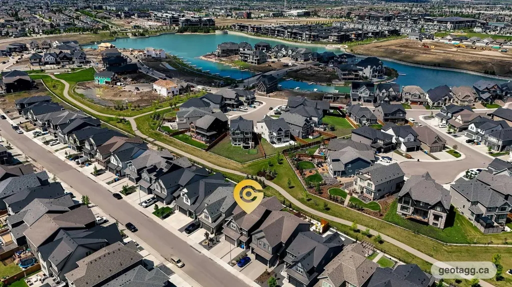 236 Marina Grove SE Calgary AB T3M 3J4