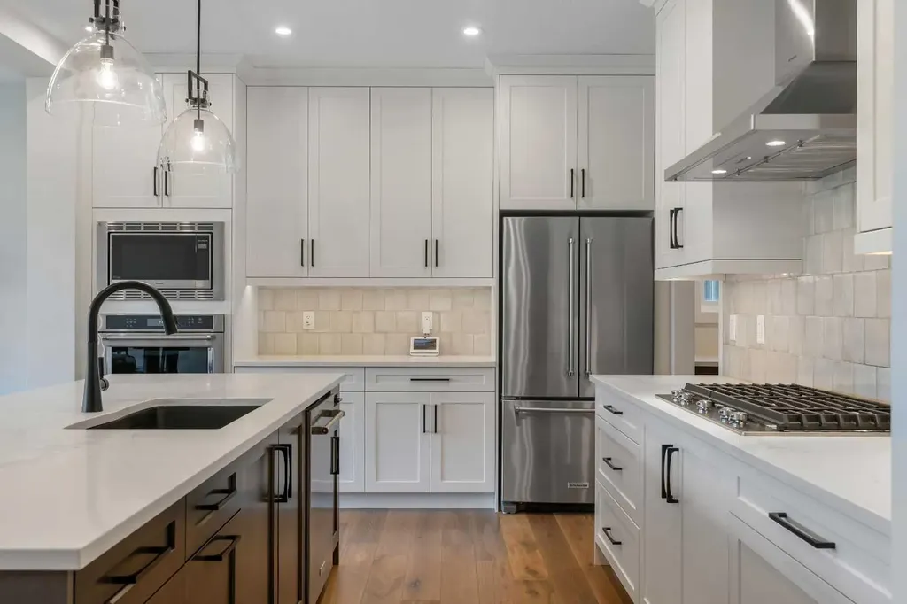 236 Marina Grove SE Calgary AB T3M 3J4