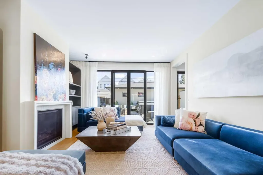 2719 5 Avenue NW Calgary AB T2N 0T9