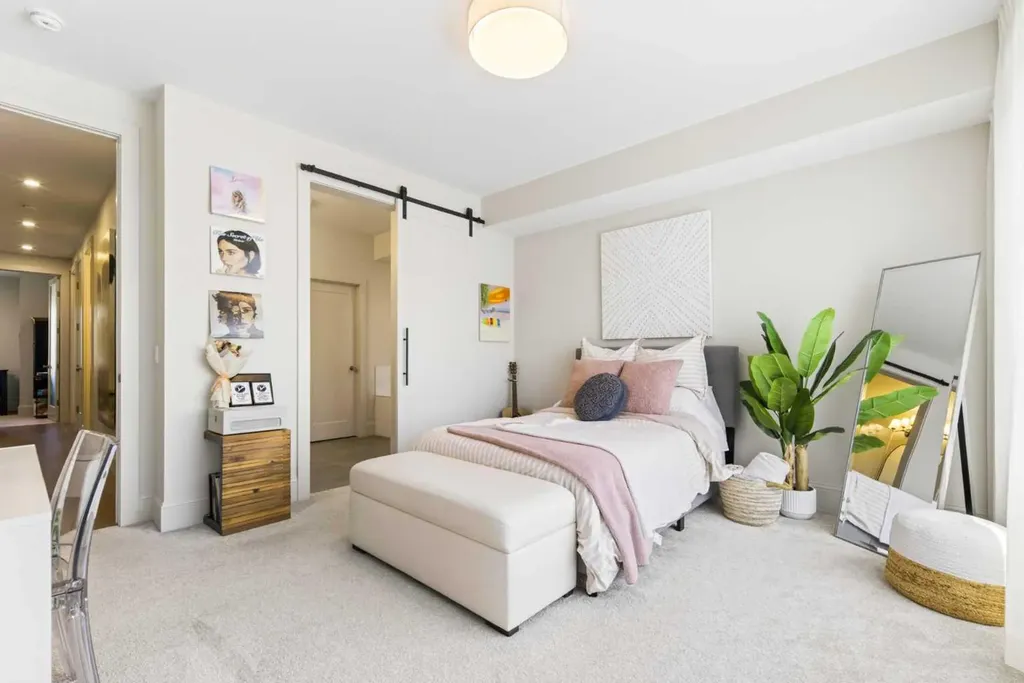 2719 5 Avenue NW Calgary AB T2N 0T9