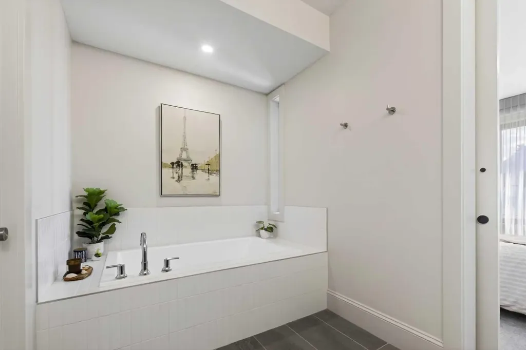 2719 5 Avenue NW Calgary AB T2N 0T9