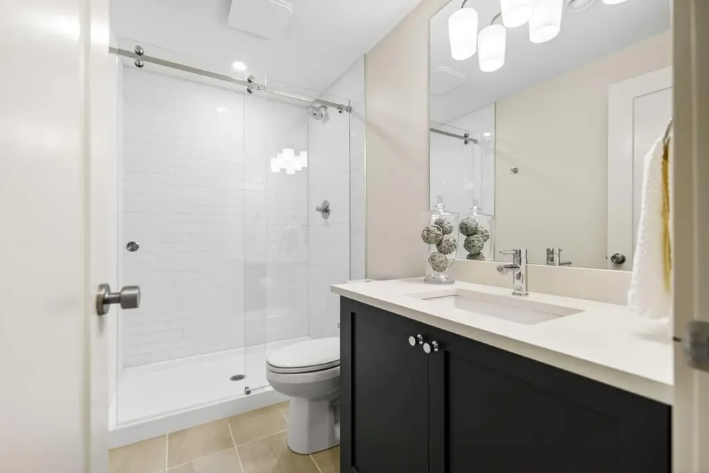 2719 5 Avenue NW Calgary AB T2N 0T9