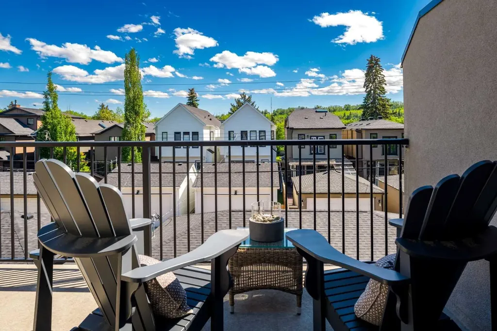 2719 5 Avenue NW Calgary AB T2N 0T9