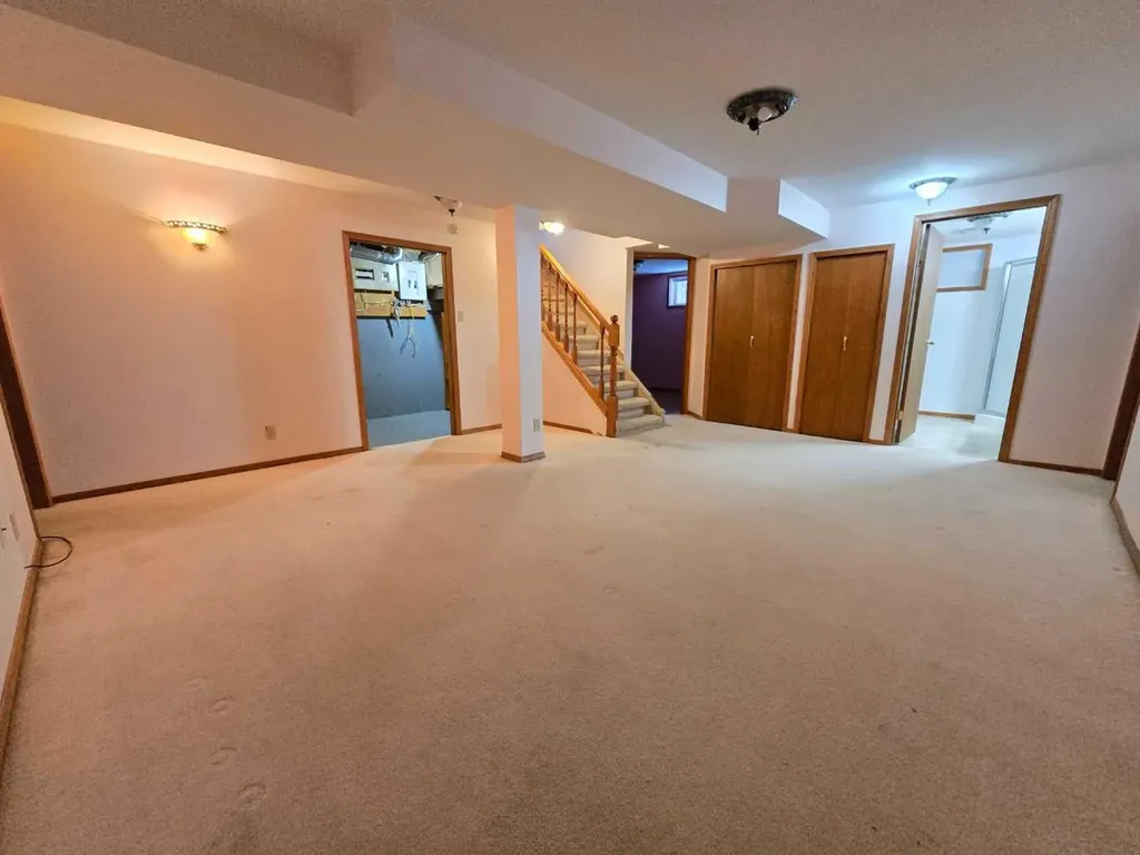 8602 95 Street Peace River AB T8S 1G5