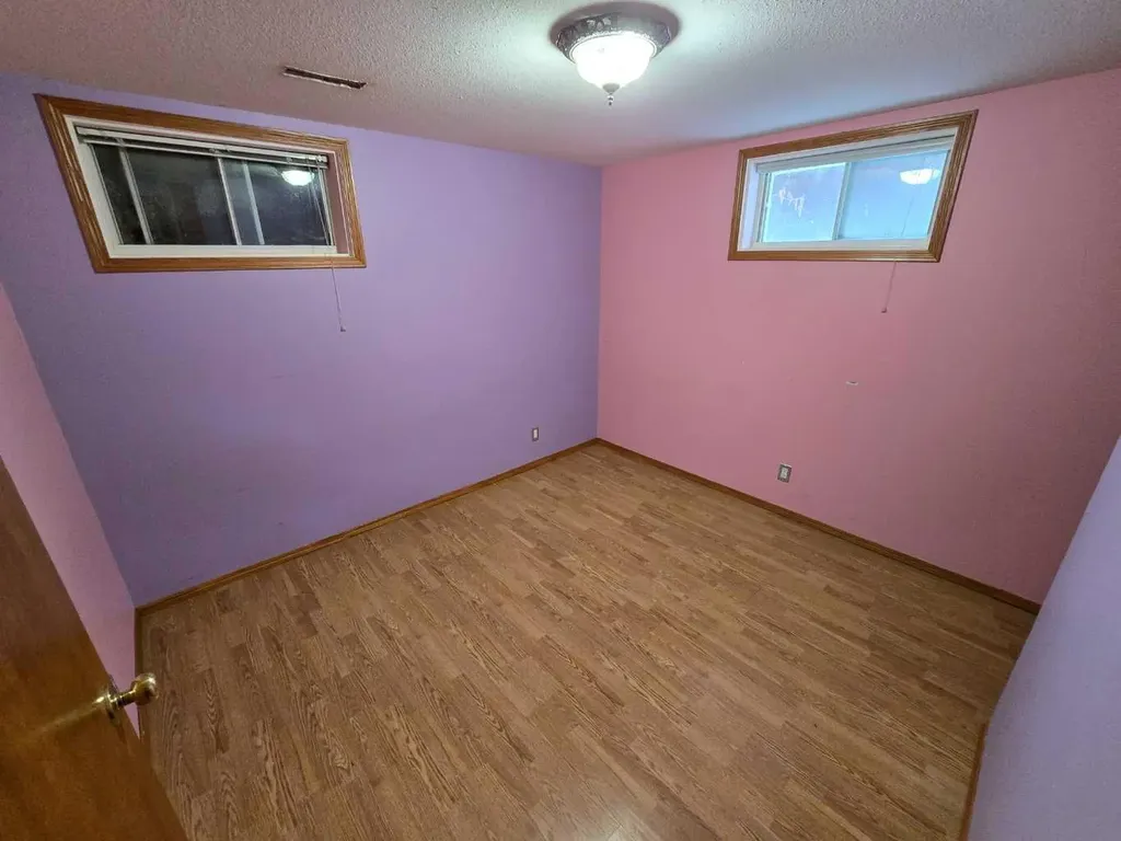 8602 95 Street Peace River AB T8S 1G5