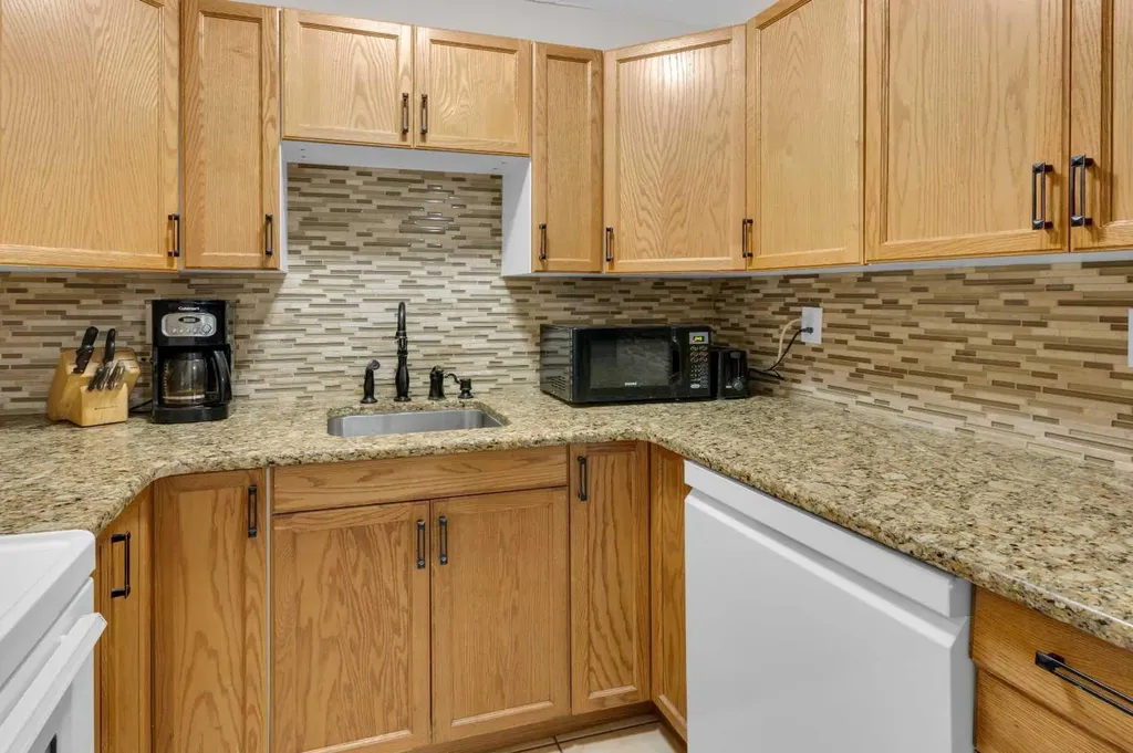 5601 Dalton Drive NW Calgary AB T3A 2E2