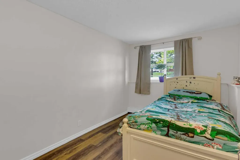 5601 Dalton Drive NW Calgary AB T3A 2E2