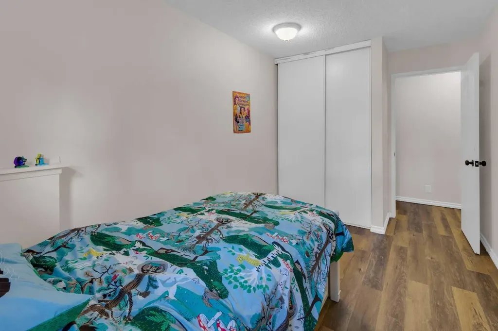 5601 Dalton Drive NW Calgary AB T3A 2E2