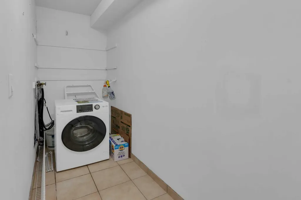 5601 Dalton Drive NW Calgary AB T3A 2E2