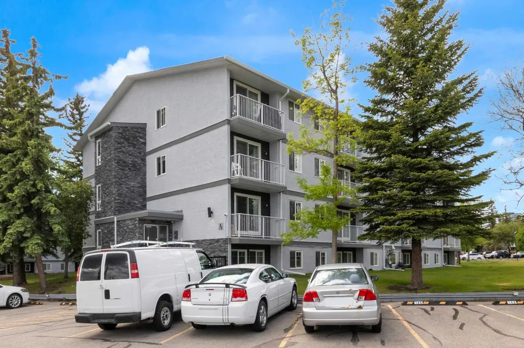 5601 Dalton Drive NW Calgary AB T3A 2E2
