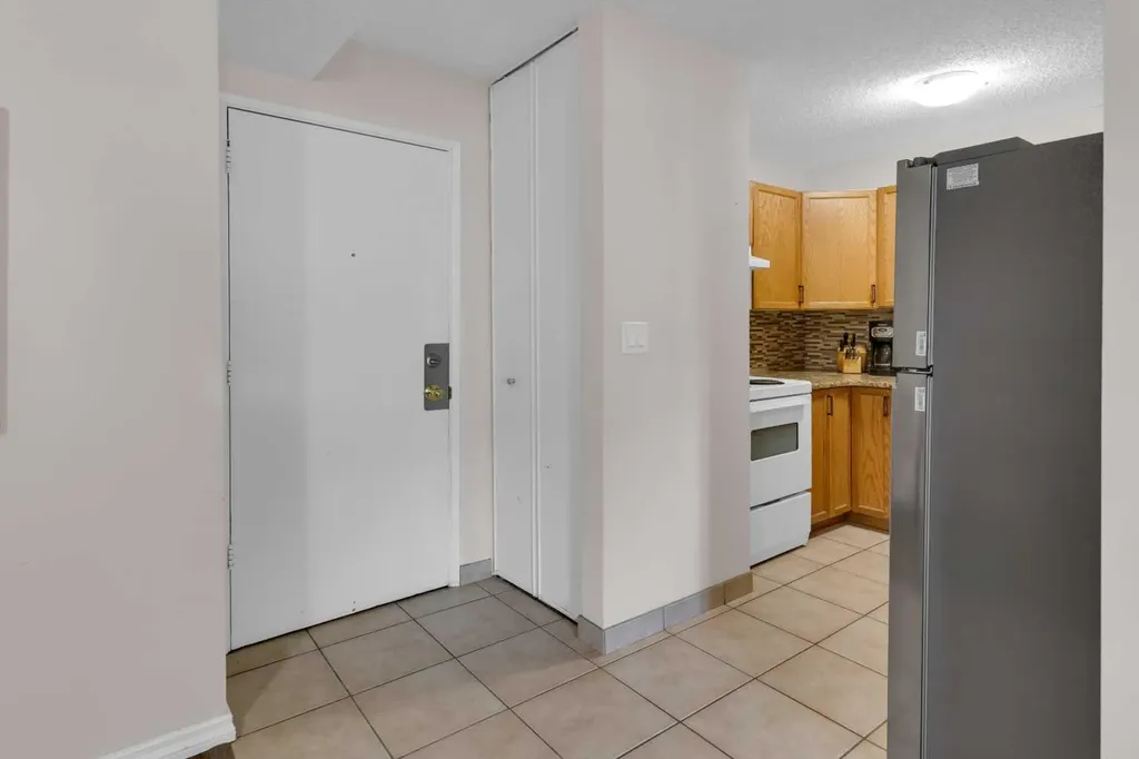 5601 Dalton Drive NW Calgary AB T3A 2E2