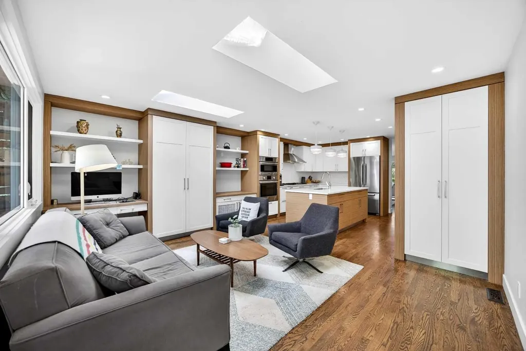 510 10 Avenue NE Calgary AB T2E 0X9
