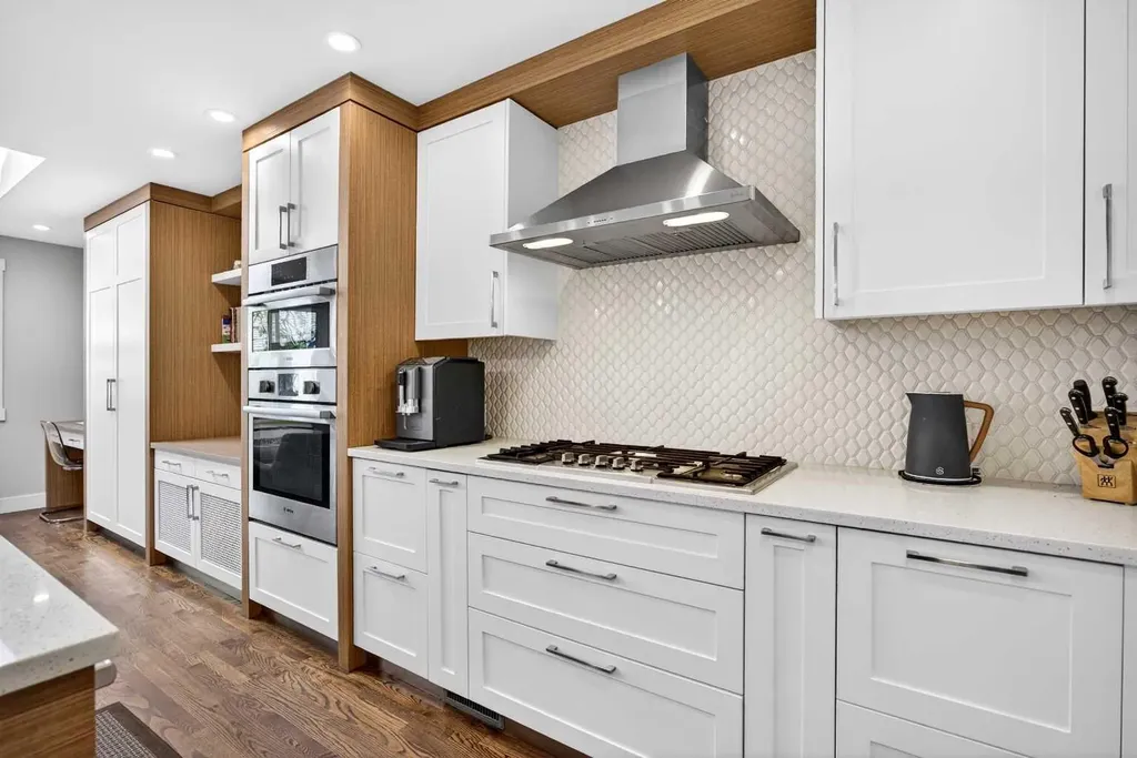 510 10 Avenue NE Calgary AB T2E 0X9