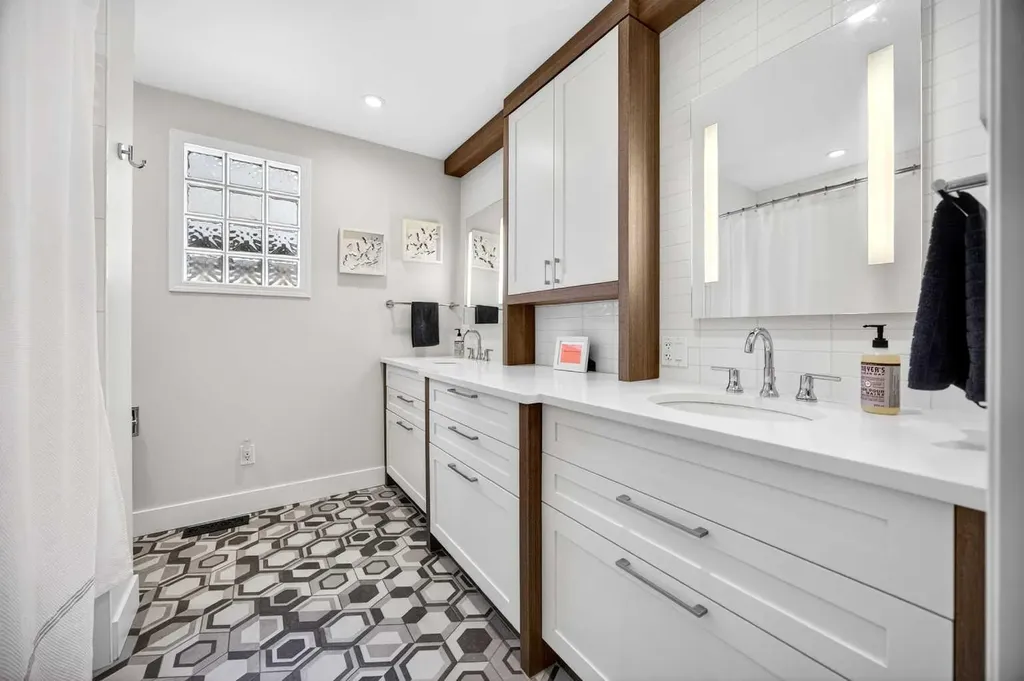 510 10 Avenue NE Calgary AB T2E 0X9