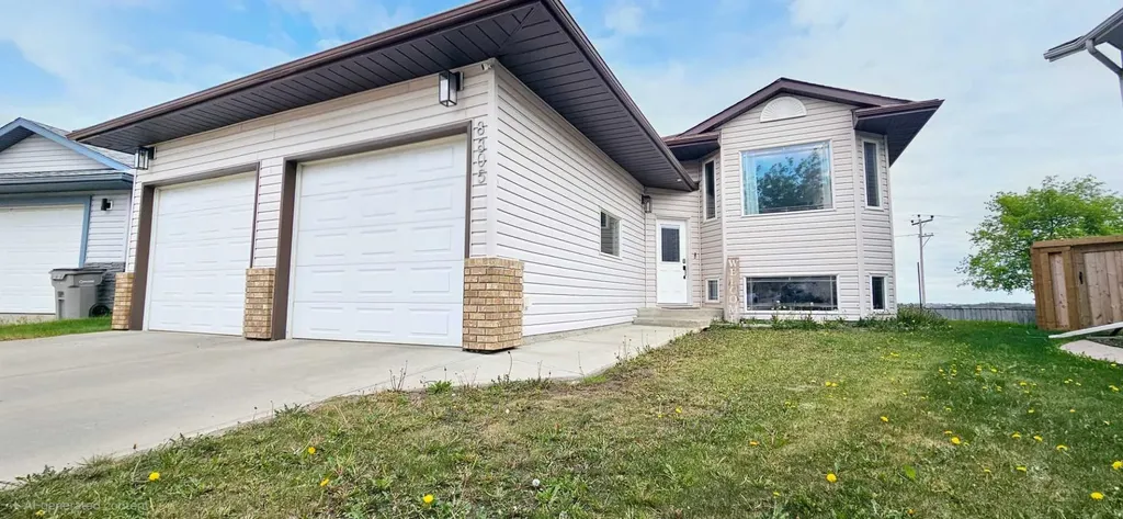 8805 125 Avenue Grande Prairie AB T8X1P2