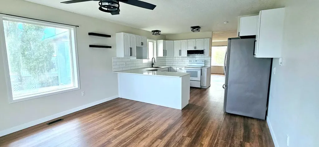 8805 125 Avenue Grande Prairie AB T8X1P2