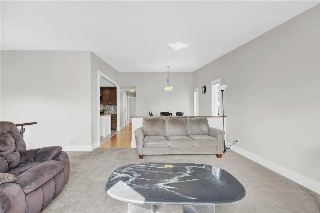 16207 Shawfield Drive SW Calgary AB t2y2v7