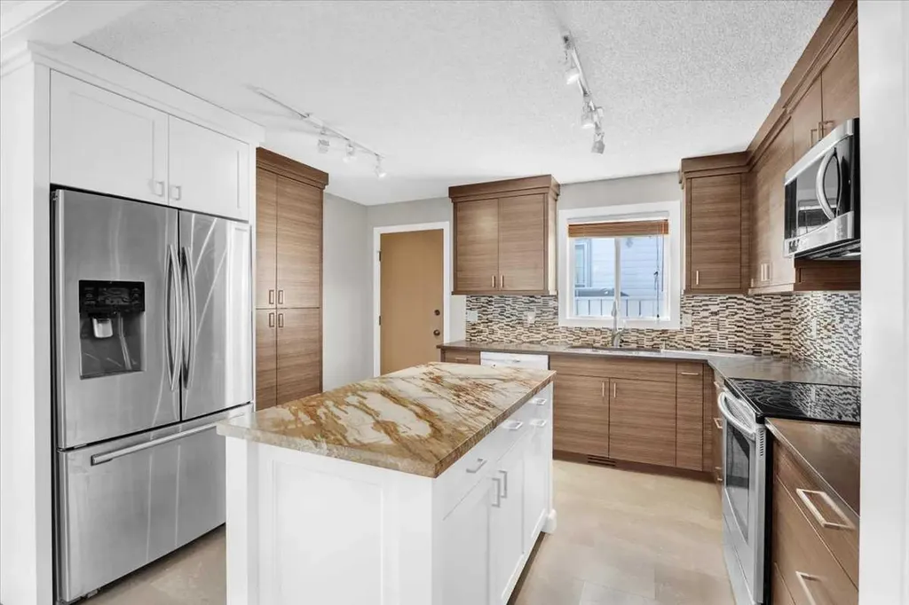 16207 Shawfield Drive SW Calgary AB t2y2v7