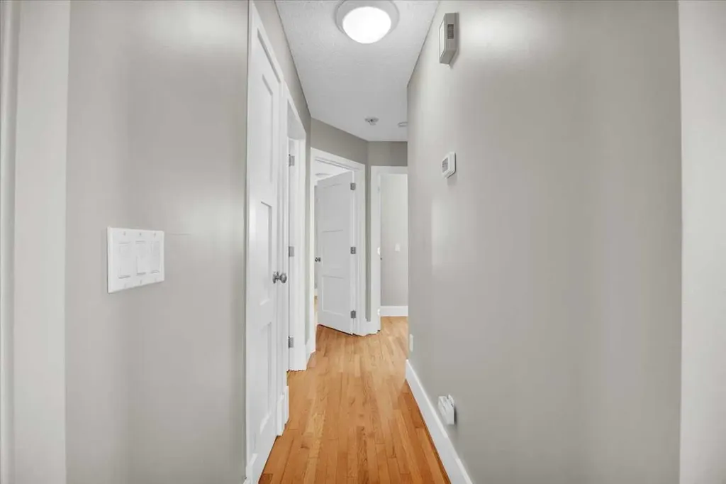 16207 Shawfield Drive SW Calgary AB t2y2v7