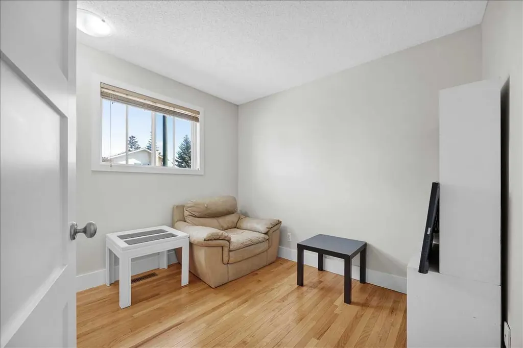 16207 Shawfield Drive SW Calgary AB t2y2v7